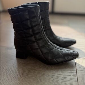 Napoleoni Black Quilted Ankle Booties